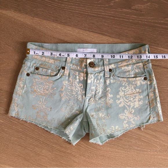 ⭐️7 for All Mankind⭐️Pastel Green Gold Metallic Print Denim Jeans Shorts Sz 24 - Picture 11 of 16
